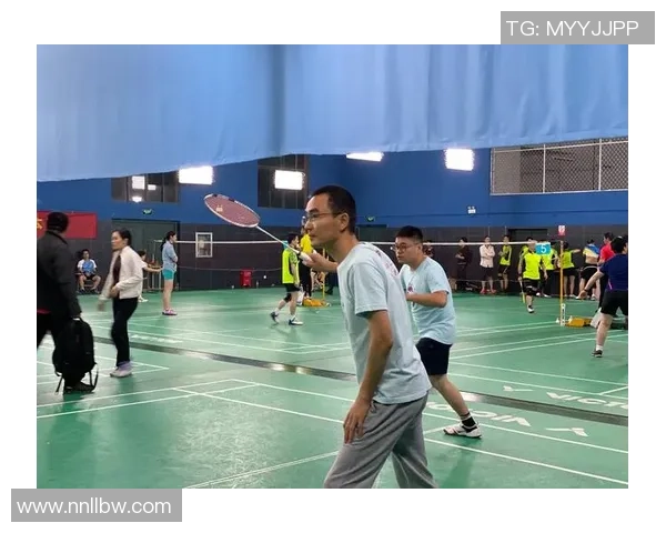 北京羽毛球队在选拔赛中以52分稳居积分榜首位展现强劲实力