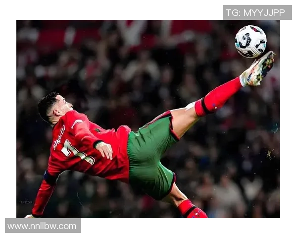 南美足球明星队队员的辉煌历程与赛场传奇故事分享