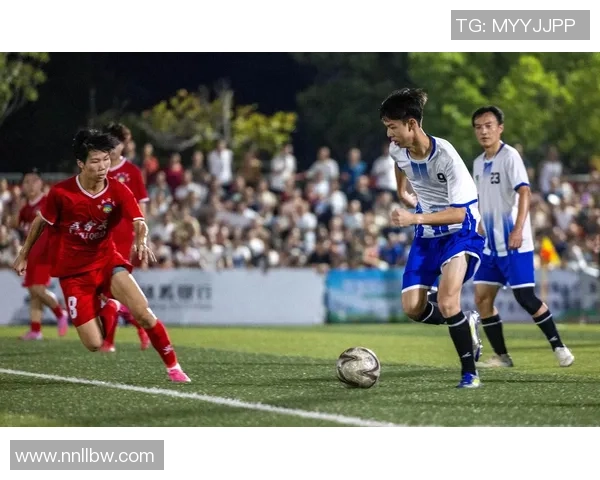 足球36人揭秘:他们如何在绿茵场上书写传奇与梦想 足球36人揭秘:他们如何在绿茵场上书写传奇与梦想