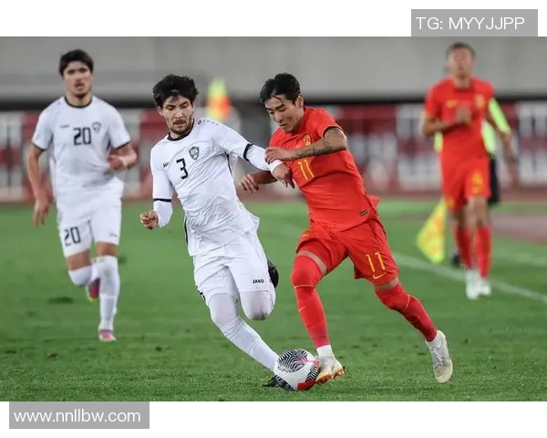 足球飞射的魅力与技巧解析如何在比赛中掌握这一致胜武器 足球飞射的魅力与技巧解析如何在比赛中掌握这一致胜武器